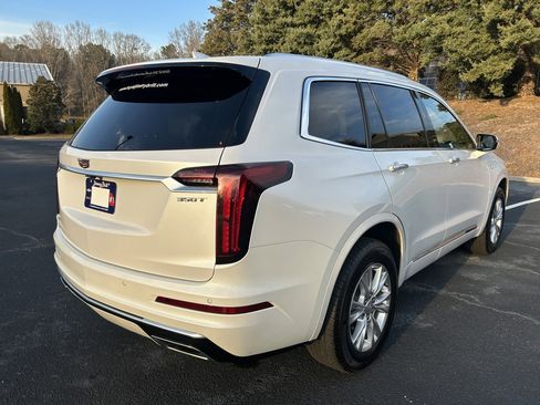 Used 2025 Cadillac XT6 Luxury image 21