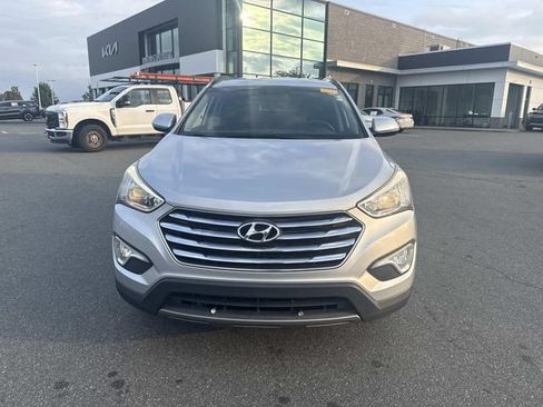 Used 2013 Hyundai Santa Fe GLS FWD image 2