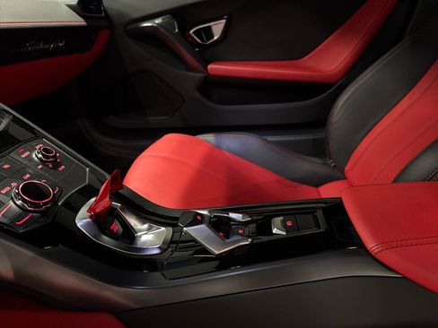 Used 2015 Lamborghini Huracan LP 610-4 AWD/4WD image 18