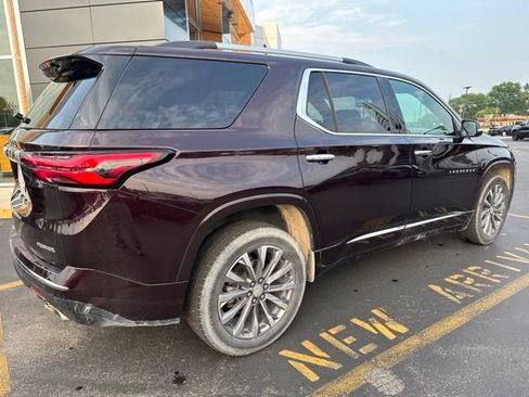 Used 2023 Chevrolet Traverse Premier AWD/4WD image 5