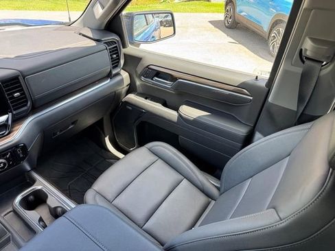New 2025 Chevrolet Silverado 1500 RST w/ Convenience Package II AWD/4WD image 18