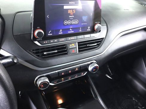 Used 2021 Nissan Altima 2.5 SV image 15