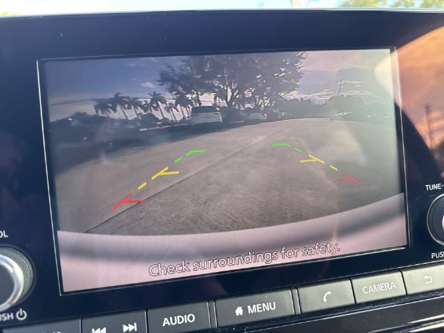 Used 2022 Nissan Pathfinder SV FWD image 17