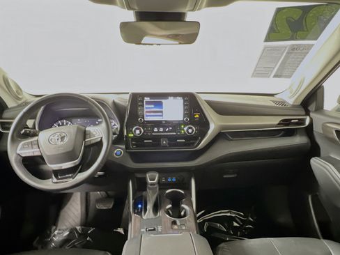 Used 2022 Toyota Highlander Limited image 30