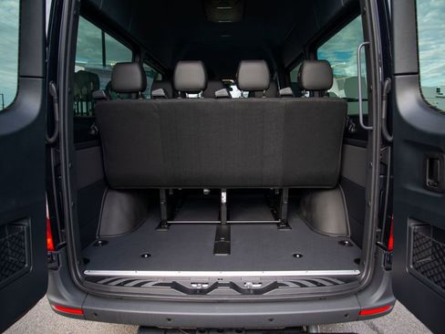 New 2025 Mercedes-Benz Sprinter 2500 image 22