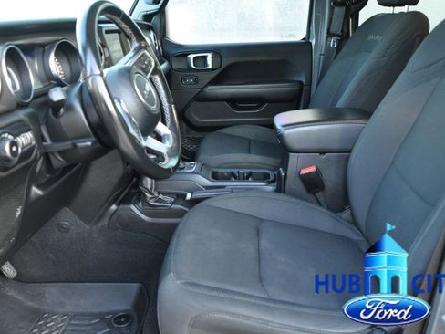 Used 2021 Jeep Wrangler Unlimited Sahara AWD/4WD image 10