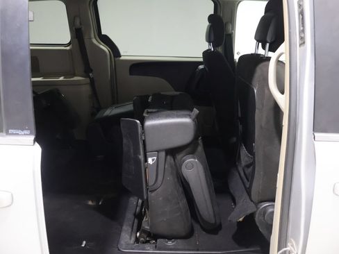 Used 2012 Dodge Grand Caravan Crew w/ Crew Value Pkg FWD image 18