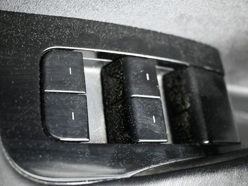 Used 2019 Tesla Model 3 Long Range image 22