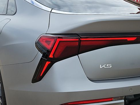 Used 2025 Kia K5 GT-Line w/ GT-Line Premium Package FWD image 7