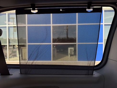 Used 2017 Dodge Grand Caravan SXT w/ Driver Convenience Group image 65