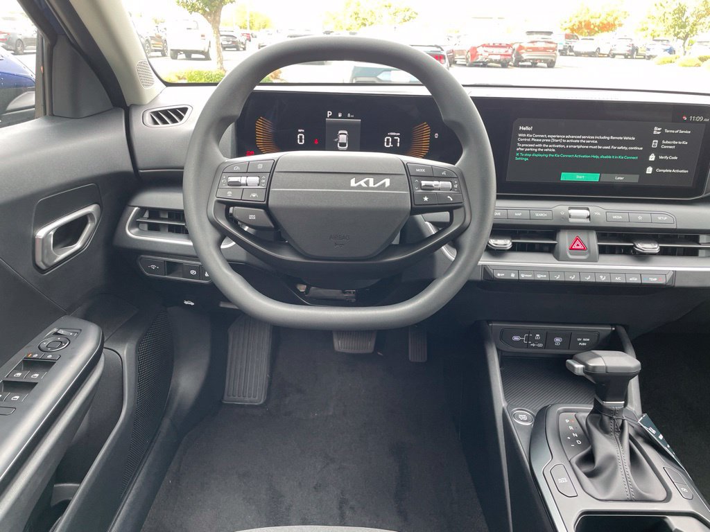 New 2026 Kia K4 FWD image 12