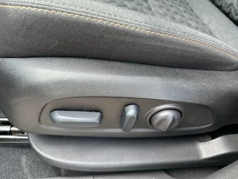 Used 2022 Chevrolet Equinox LT w/ LPO, Floor Liner Package AWD/4WD image 7