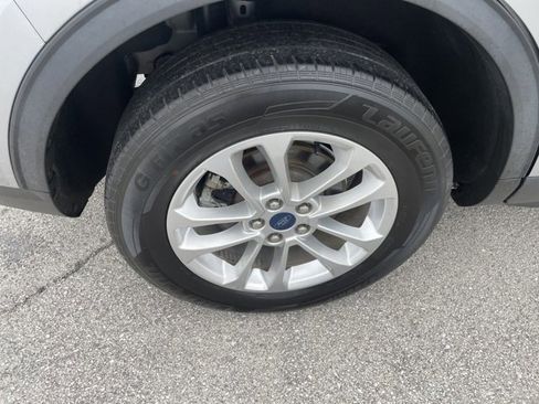 Used 2022 Ford Escape SE image 16