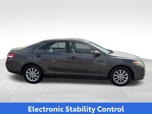 Used 2011 Toyota Camry XLE w/ XLE Extra-Value Pkg #2 FWD image 22