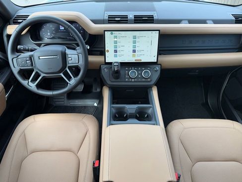 New 2026 Land Rover Defender 130 X-Dynamic SE AWD/4WD image 17