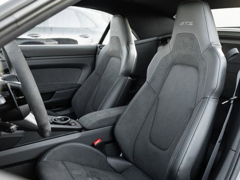 New 2026 Porsche 911 Carrera 4 GTS image 5