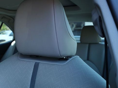 Used 2023 Toyota Camry XLE image 23