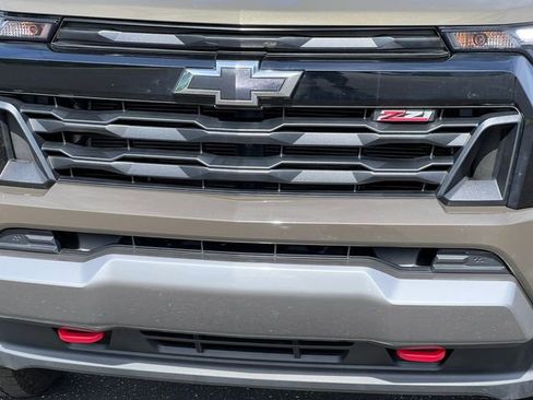 Used 2023 Chevrolet Colorado Z71 w/ Z71 Convenience Package 2 AWD/4WD image 36