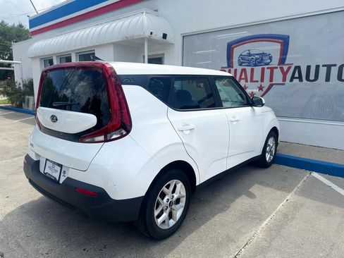 Used 2022 Kia Soul LX w/ Technology Package FWD image 39