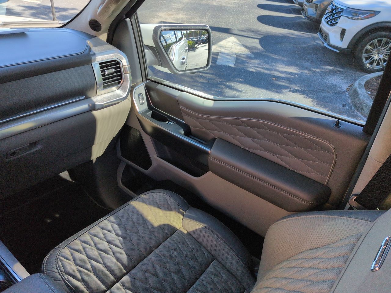 Used 2025 Ford F150 Platinum w/ Equipment Group 703A Plus AWD/4WD image 17