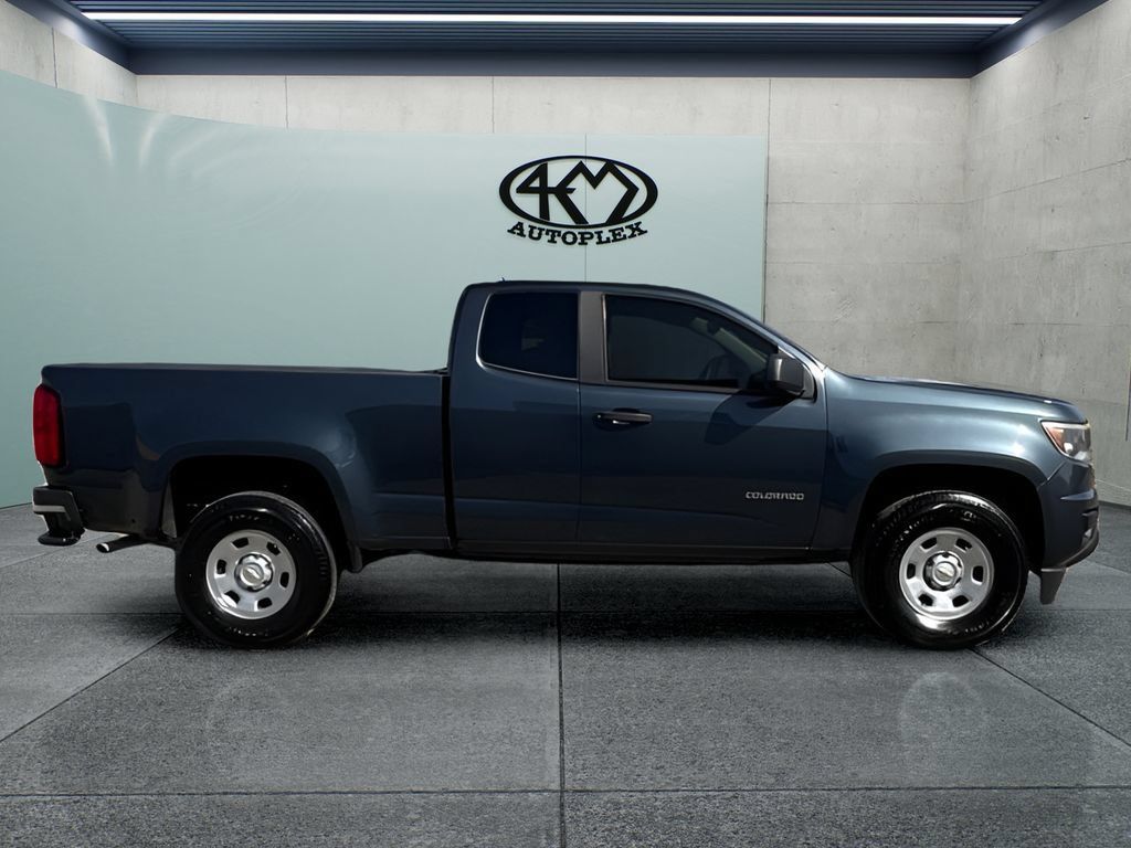 Used 2019 Chevrolet Colorado W/T RWD image 2