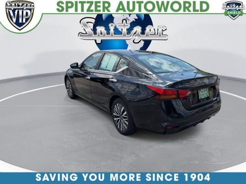 Used 2024 Nissan Altima 2.5 SV FWD image 7