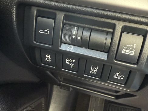 Used 2019 Subaru Outback 2.5i Limited w/ Popular Package #2 AWD/4WD image 4