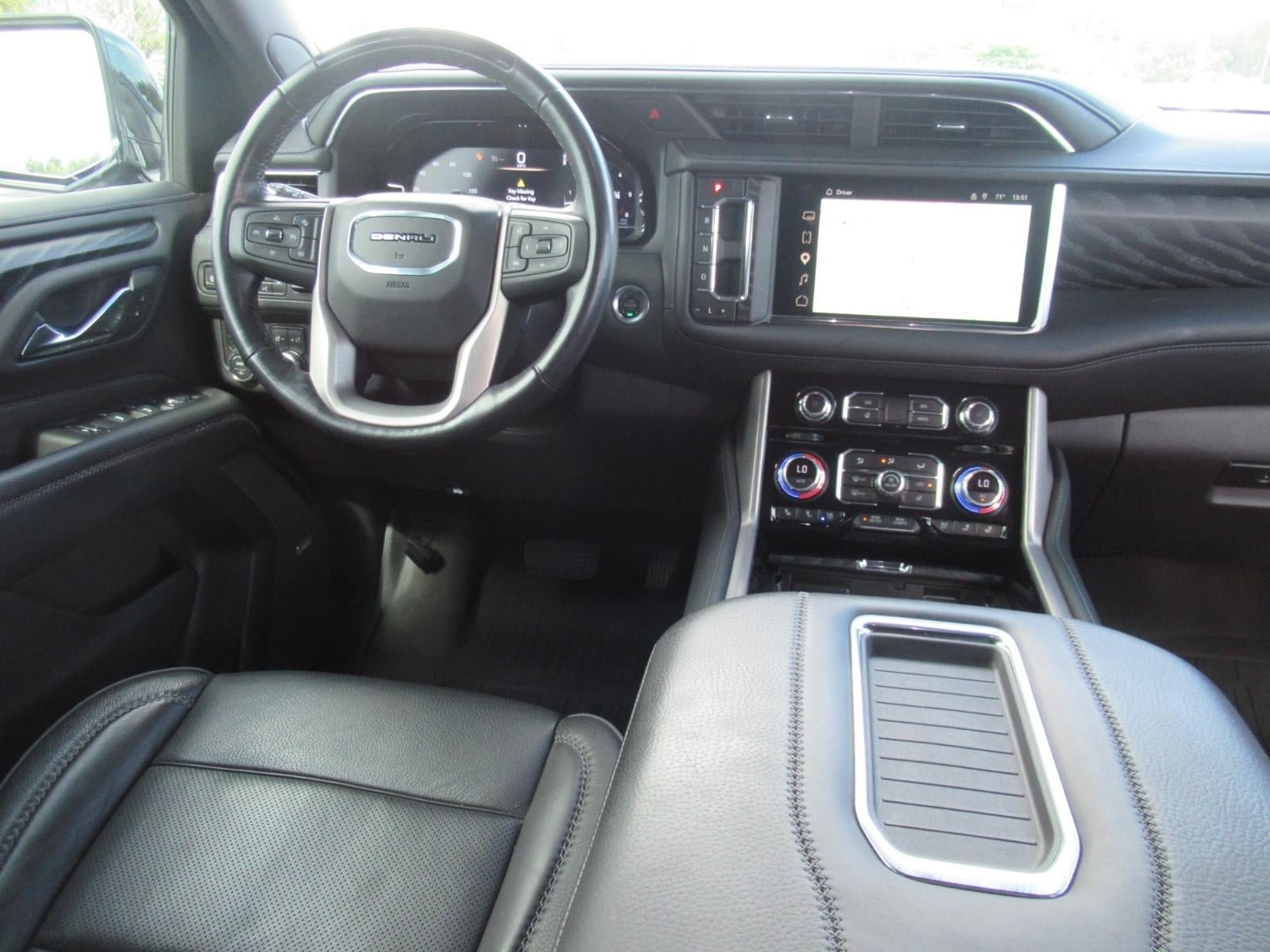 Used 2024 GMC Yukon Denali w/ Advanced Technology Package AWD/4WD image 14