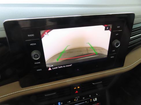 New 2026 Volkswagen Jetta SEL FWD image 17