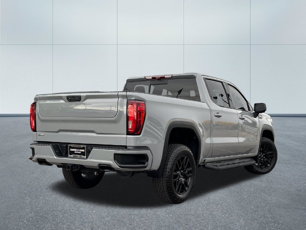 Used 2024 GMC Sierra 1500 AT4 w/ Technology Package AWD/4WD image 2