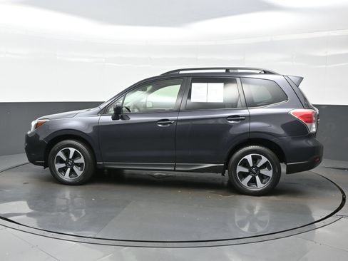 Used 2018 Subaru Forester 2.5i Premium AWD/4WD image 3