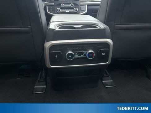 Used 2022 Ford Expedition XLT image 15