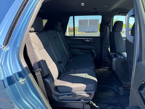 Used 2025 Chevrolet Tahoe LS AWD/4WD image 18