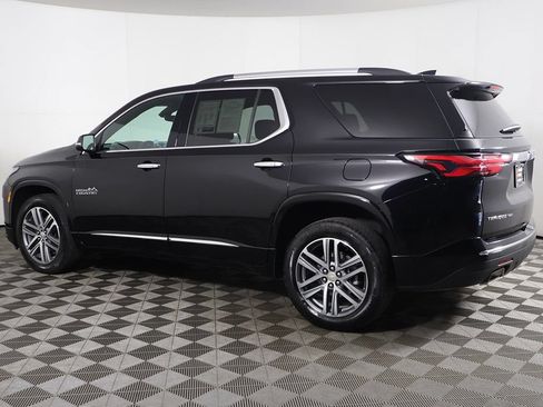 Used 2024 Chevrolet Traverse High Country w/ LPO, Cargo Package AWD/4WD image 19