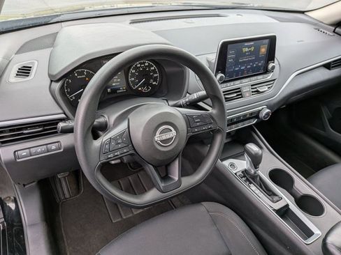 Certified 2025 Nissan Altima 2.5 S FWD image 15