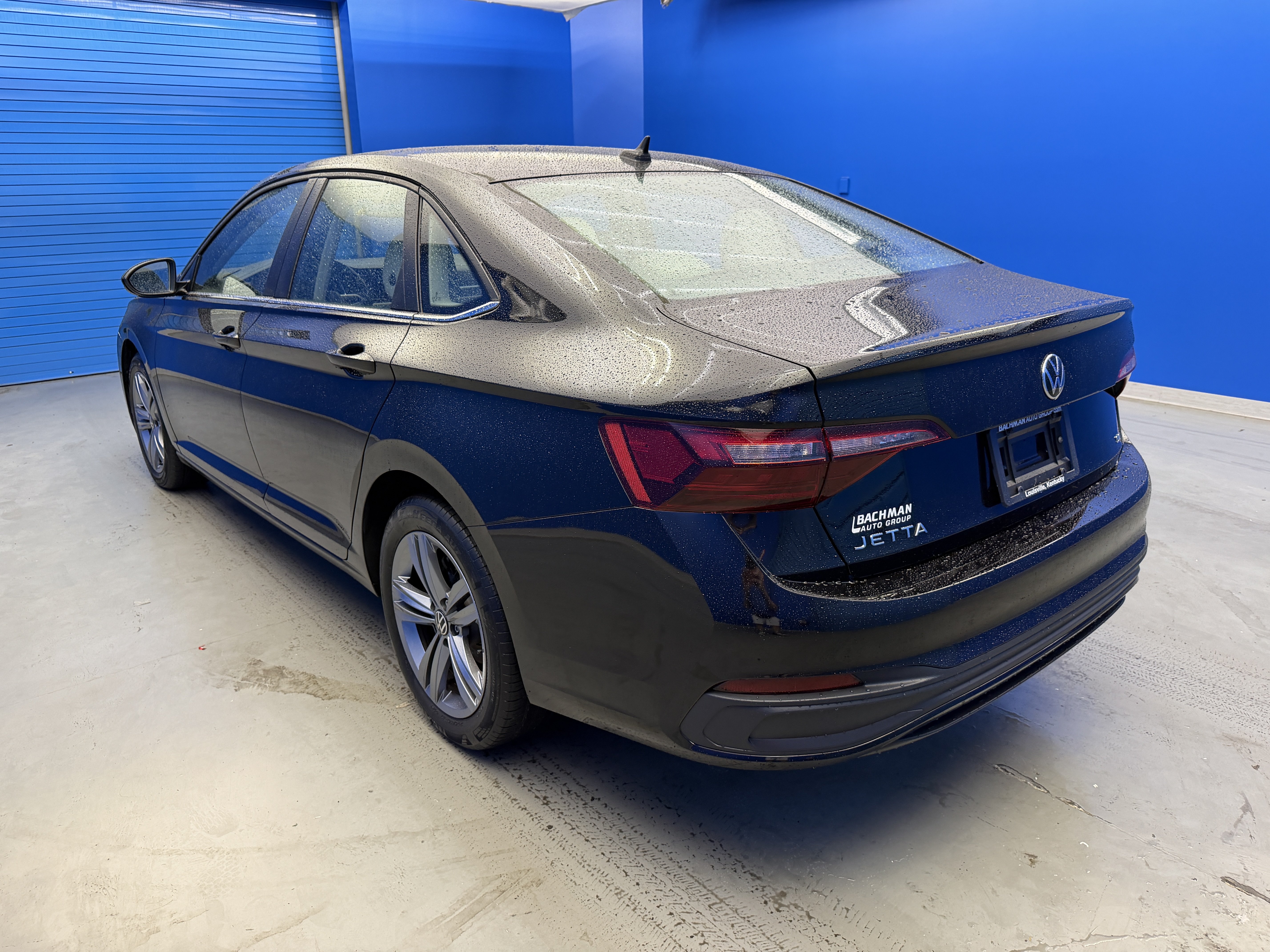 Used 2024 Volkswagen Jetta SE FWD image 5