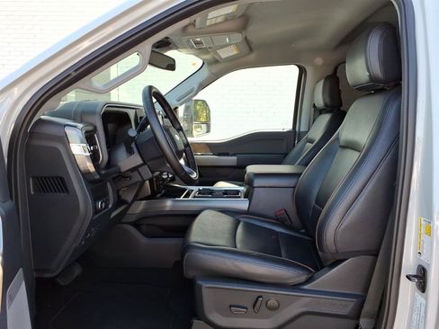 Used 2025 Ford F250 Lariat AWD/4WD image 12