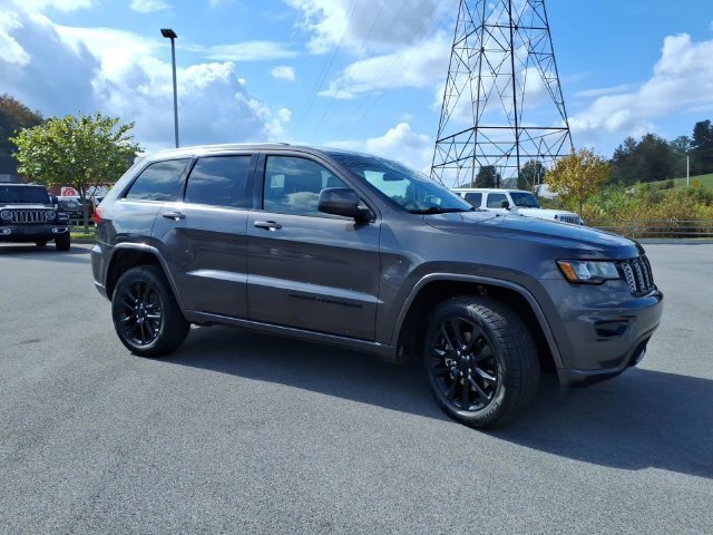 Used 2021 Jeep Grand Cherokee Laredo X AWD/4WD image 4