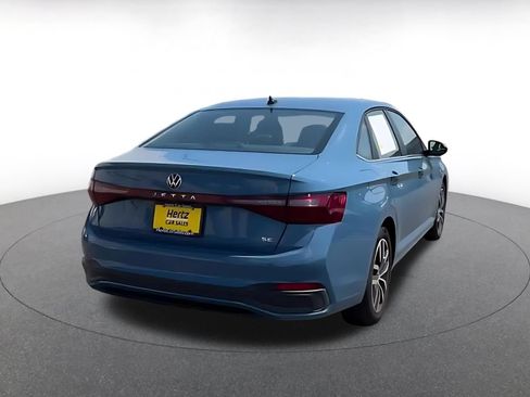 Used 2025 Volkswagen Jetta SE FWD image 13