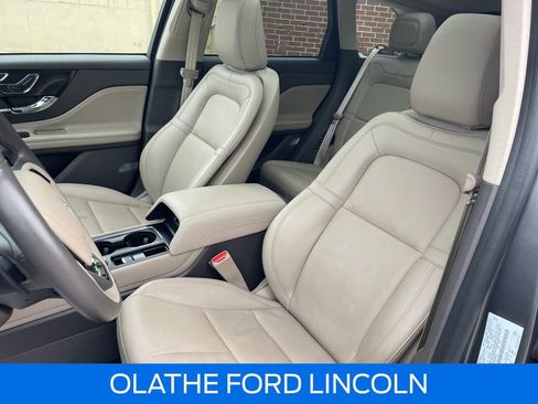 Certified 2023 Lincoln Corsair Reserve w/ Equipment Group 201A AWD/4WD image 11