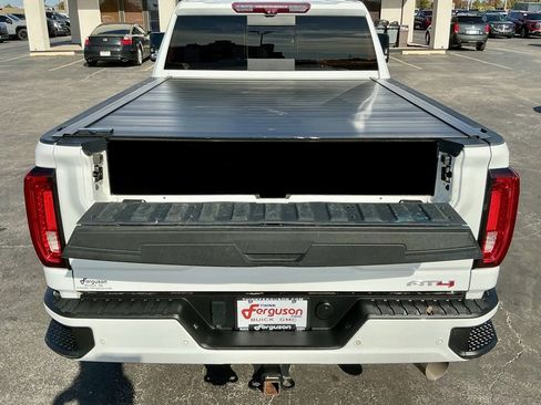Used 2022 GMC Sierra 2500 AT4 w/ AT4 Premium Plus Package image 18