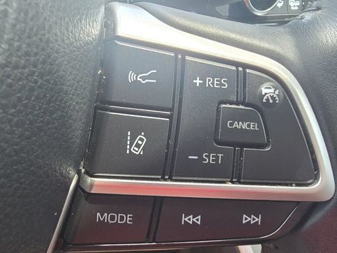 Used 2024 Toyota Highlander XLE AWD/4WD image 29