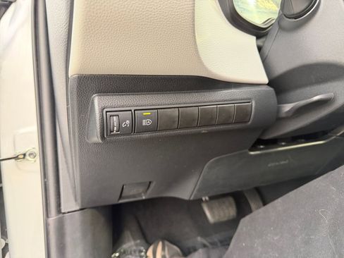 Used 2023 Toyota Corolla LE image 18