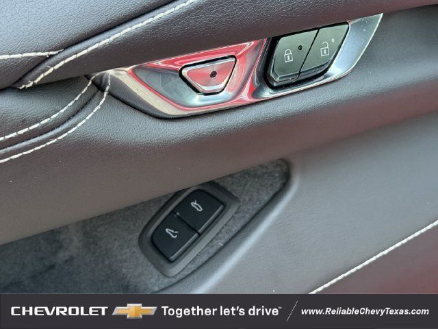Used 2025 Chevrolet Corvette Stingray Coupe w/ 1LT RWD image 28