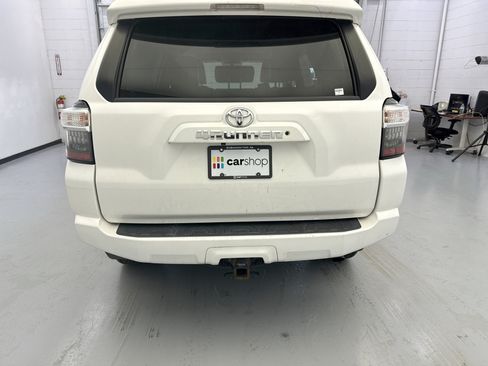Used 2019 Toyota 4Runner SR5 Premium AWD/4WD image 4