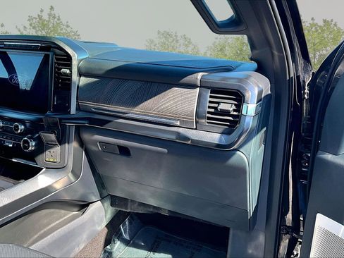 Used 2022 Ford F150 Platinum w/ Equipment Group 701A High image 17