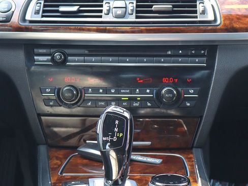 Used 2014 BMW 750Li xDrive AWD/4WD image 11