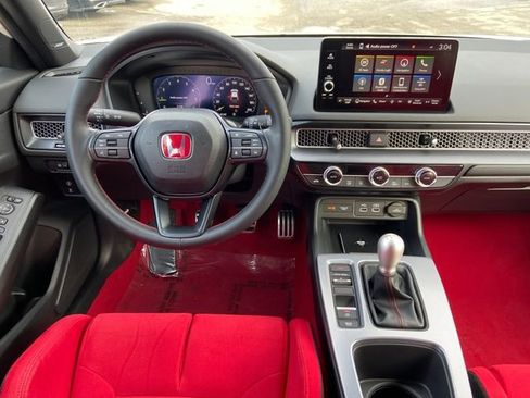 Used 2024 Honda Civic Type R image 12