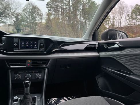 Used 2022 Volkswagen Taos S image 15