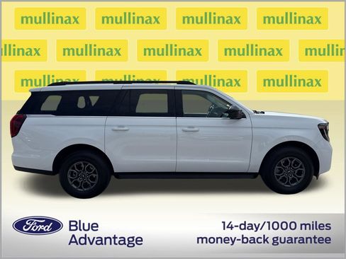 Used 2025 Ford Expedition Max Active RWD image 2